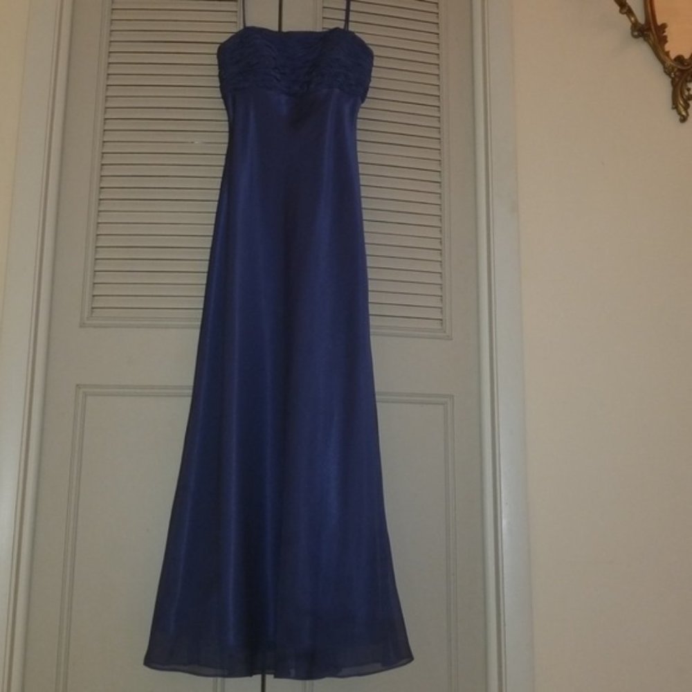 DRESS gown formal BEST OFFER Wins it